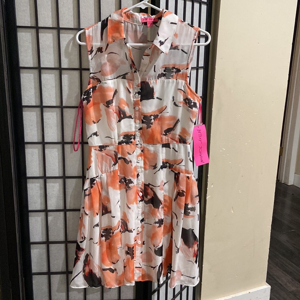 Betsey Johnson dress, size 6, new with tags.